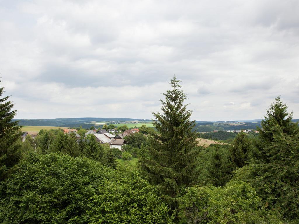 Peaceful Holiday Home In Rascheid Near Forest Geisfeld  Экстерьер фото
