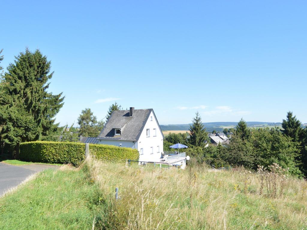 Peaceful Holiday Home In Rascheid Near Forest Geisfeld  Экстерьер фото